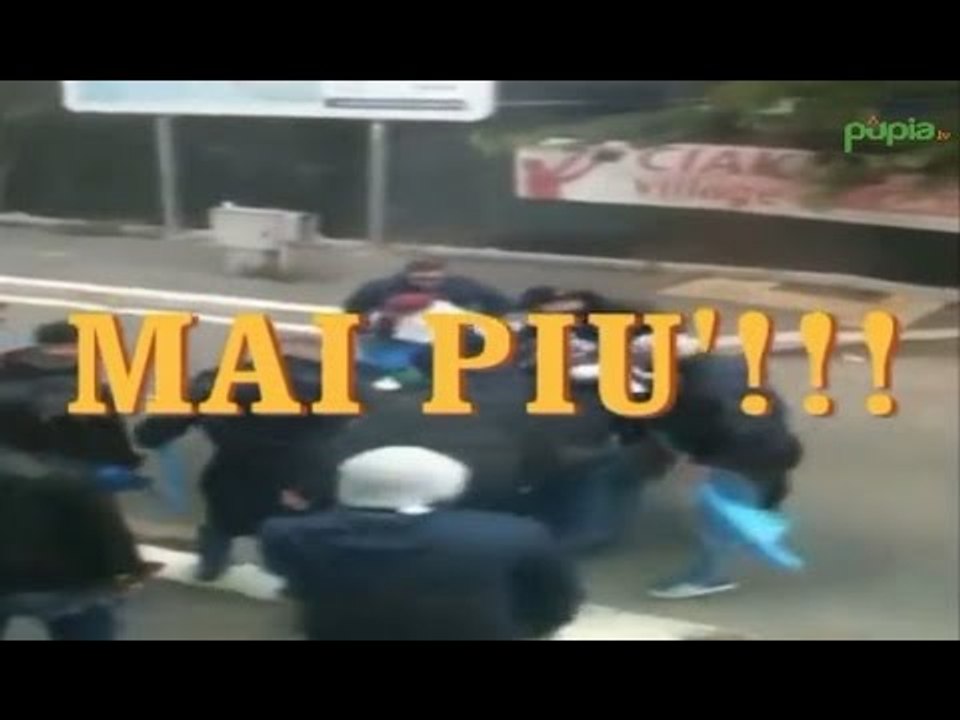 Napoli-Roma - I messaggi di pace dei tifosi e della mamma di Ciro  (31.10.14)