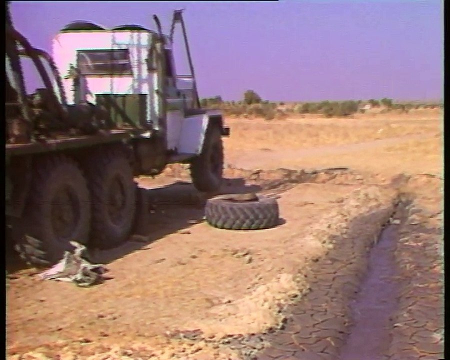 Shabbir Ibne Adil. PTV, News Report: PM Benazir Bhutto - visit Thar coal in 1994
