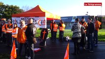 Brest. Une trentaine de manifestants autour de Carrefour