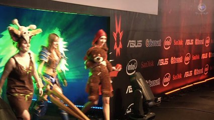 Cosplay ASUS - Tournoi LoL - PGW 2014