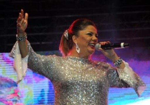 İzel 400 Bin TL'lik Teklifi Elinin Tersiyle İtti