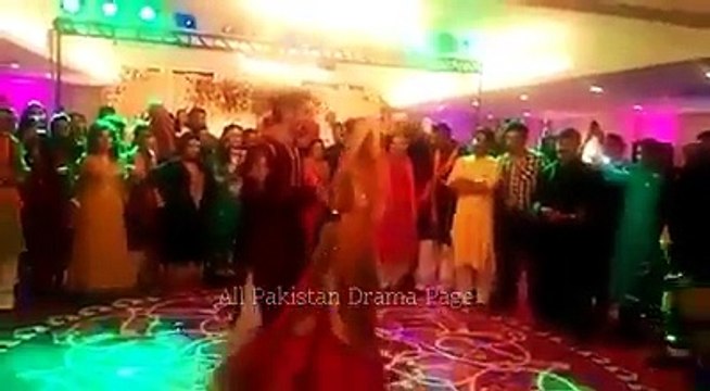 ‪Danish Taimoor & Aiza Khan Dance Video