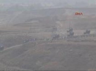 Cizre'de asker sınırda önlem aldı