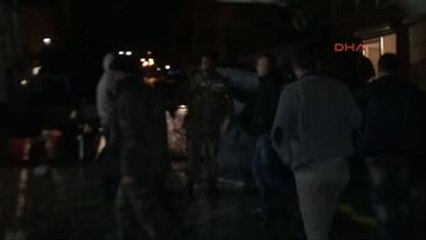Hakkari'deki Kobani Eyleminde Bir Banka Şubesine Molotoflu Saldırı Düzenlendi
