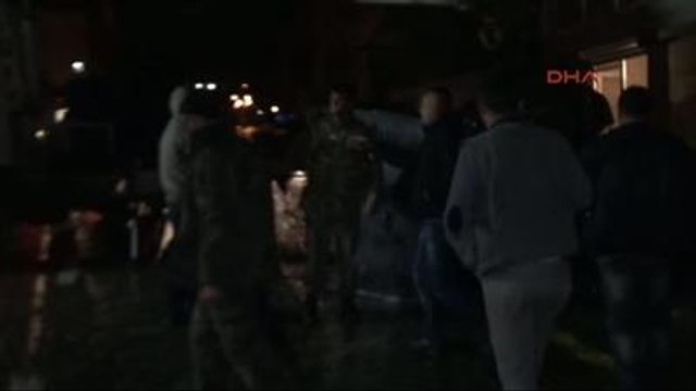 Hakkari'deki Kobani Eyleminde Bir Banka Şubesine Molotoflu Saldırı Düzenlendi
