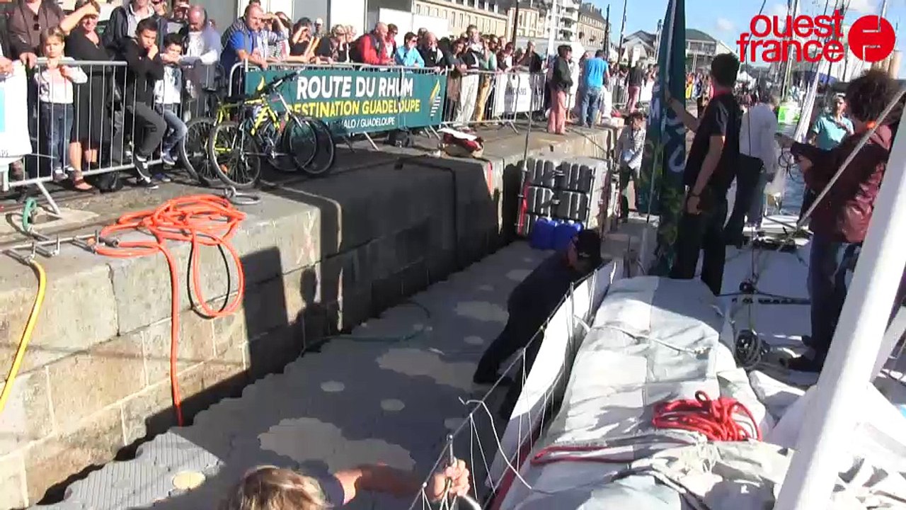 Route du Rhum : le passage des écluses à bord d...
