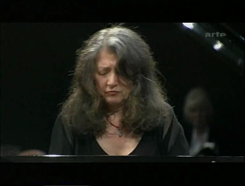 Robert Schumann: Von fremden Ländern und Menschen (Martha Argerich, HD)
