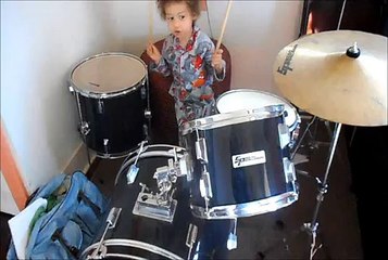 Aimé à la batterie