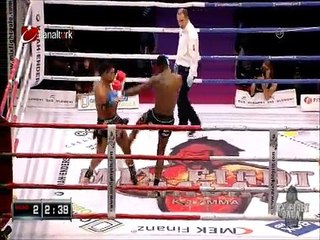 Erkan Varol ve Surinamlı Marco Pike Kickbox karşılaşması
