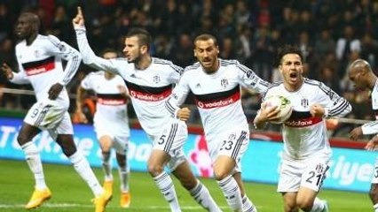 Beşiktaşlı Futbolculardan "Aziz Yıldırım" Yemini