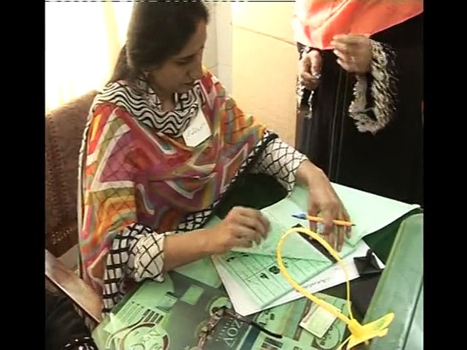 Ladies Poling Station NA149 Election Multan-16-10-14