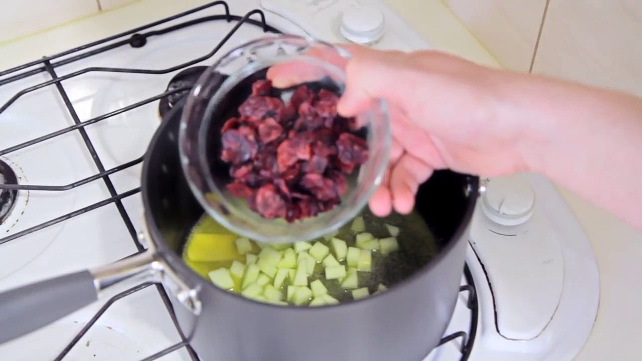 Cranberry, Apple and Pecan Turkey Stuffing - Video Recipe