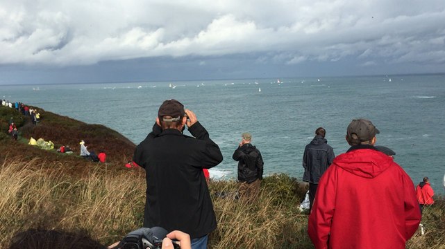 Plus de 500 personnes sont déjà rassemblées à la pointe du Meinga.