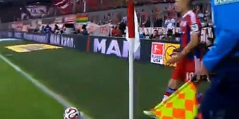 التمريرة الرائعة لبنعطية في مباراة بوروسيا دورتموند