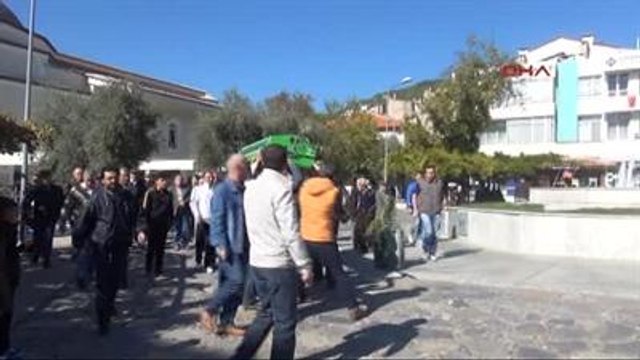 Muğla Annesini Öldüren Şizofreni Hastası Tutuklandı-Ek - Ölen Kadının Cenaze Namazı Kılındı