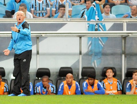 Só pensa nos 3 pontos! Felipão não quer 'frescura' com Gre-Nal