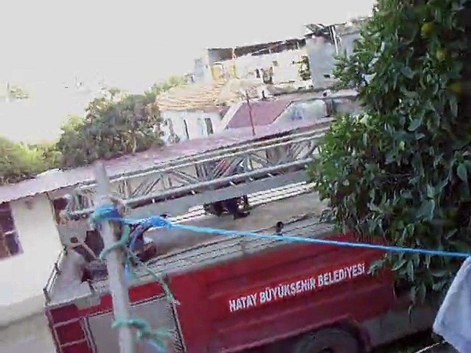 REYHANLI HATAY ..DAVETSİZ MİSAFİR...KURTARDIK KEDİÇİĞİ...