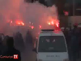 Beşiktaş meşalelerle uğurlendı