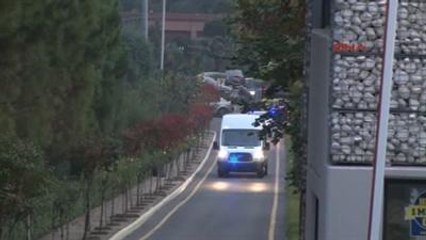 Fenerbahçeli Taraftarlar Takımlarını Meşalelerle Uğurladı