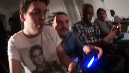 1 match FIFA - 2 manettes - 4 joueurs