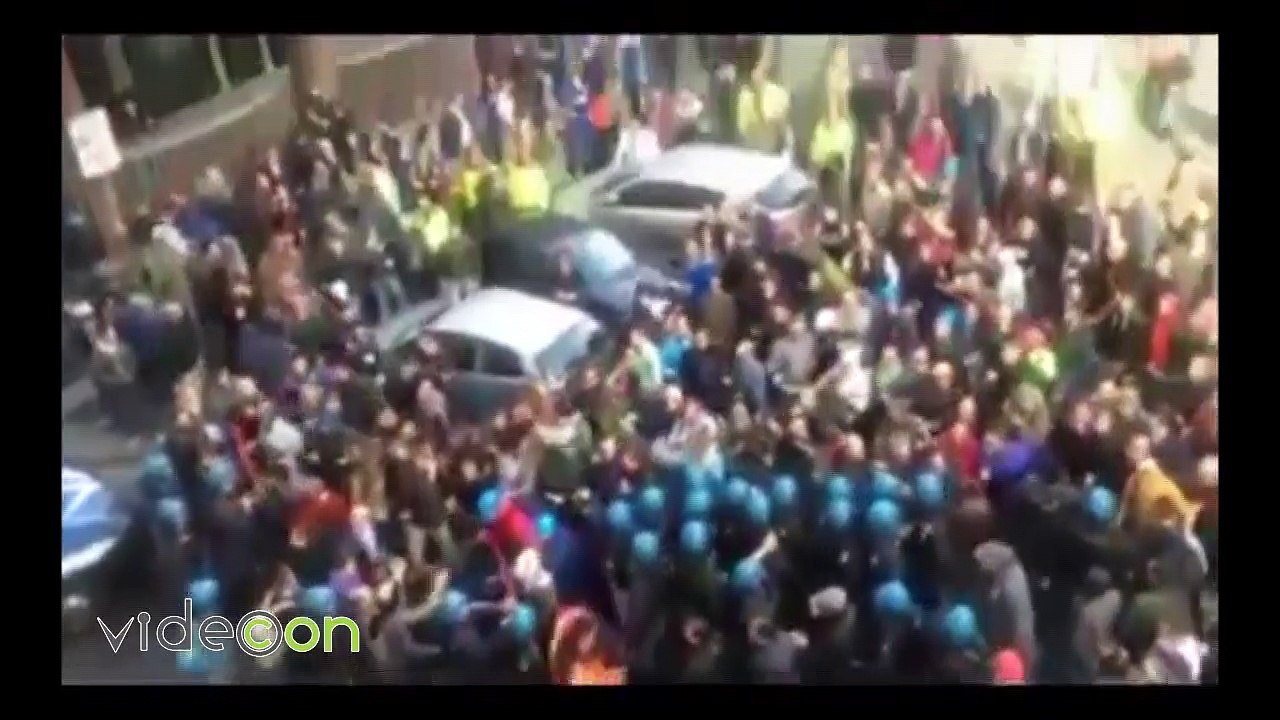 Scontri Ast di Terni a Roma, video verità: gli operai attaccano la polizia e ci sono feriti