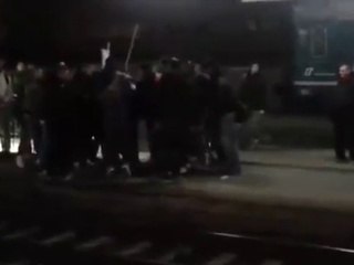 Ultras Bari alla stazione di Vercelli - 01 11 2014