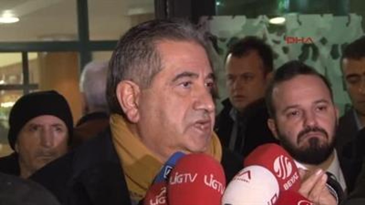 Fenerbahçe Kulübü Basın Sözcüsü Mahmut Uslu Beşiktaş'ta Bağıran Seyircilere Soruyorum.