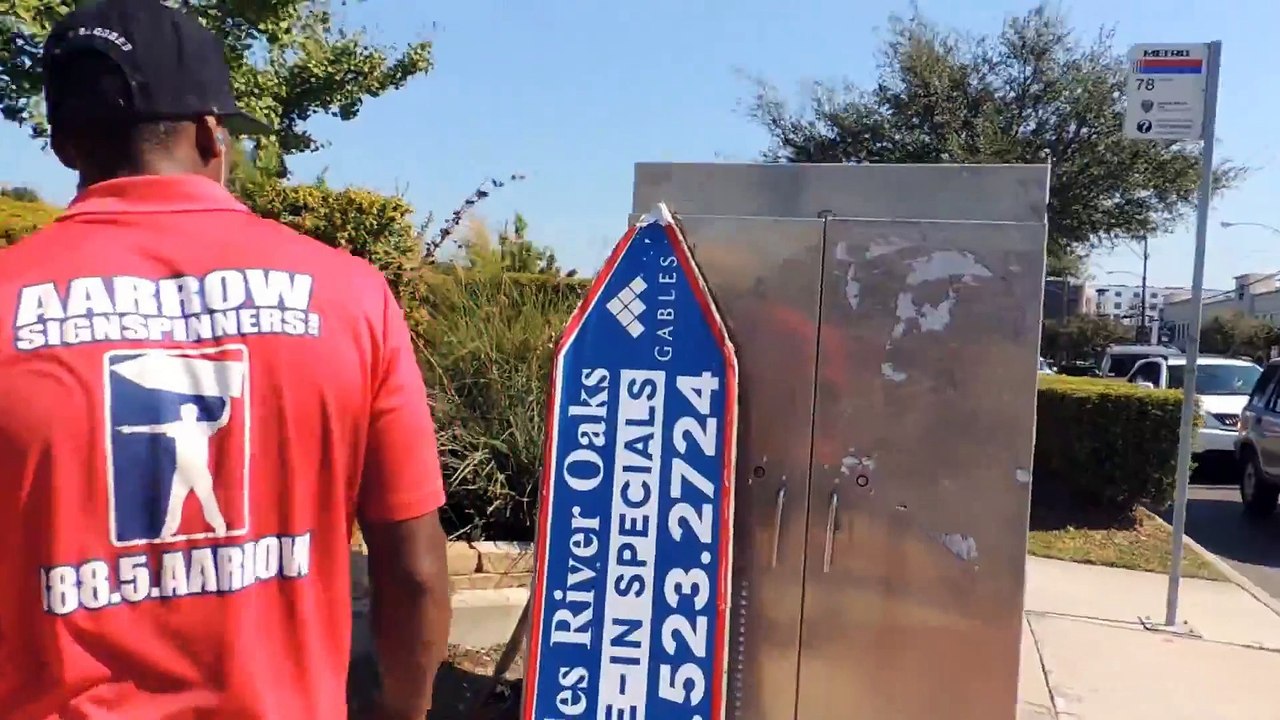 Sign spinning : nouvelle technique de street marketing