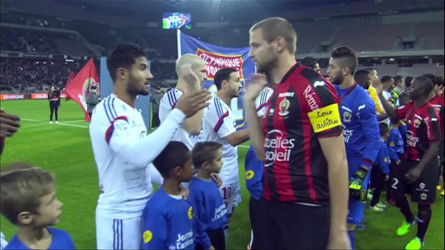 Le doublé du Lyonnais Alexandre Lacazette va-t-il lui ouvrir les portes de l'équipe de France ?