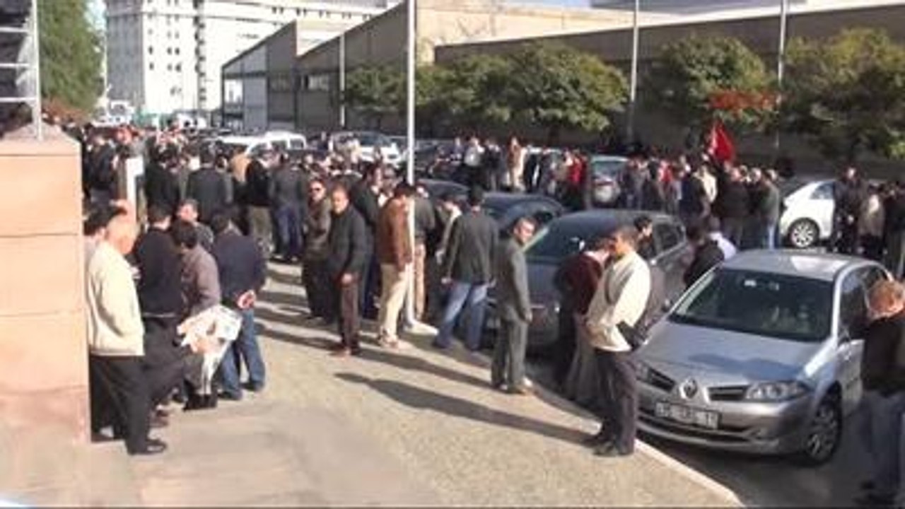 İzmir Yasa Dışı Dinleme Polislerin Davası Başladı