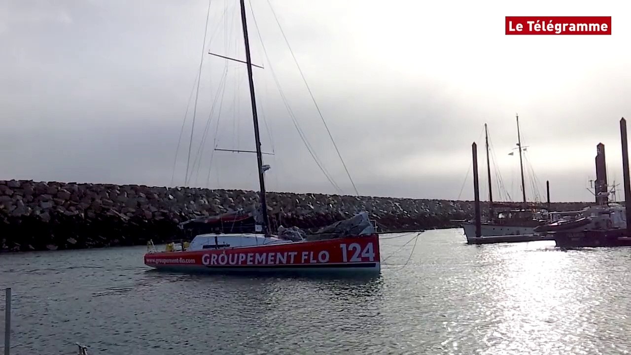 Route du Rhum. Arrivée de Brieuc Maisonneuve à Roscoff
