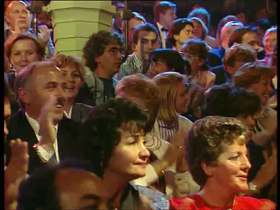 Jean Ferrat- A la Une (en public)