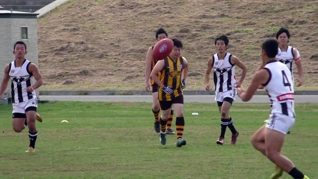 2014/11/03 MAGPIES vs HAWKS Q1 駒澤マグパイズ対イースタン・ホークス - AFL Japan Top League