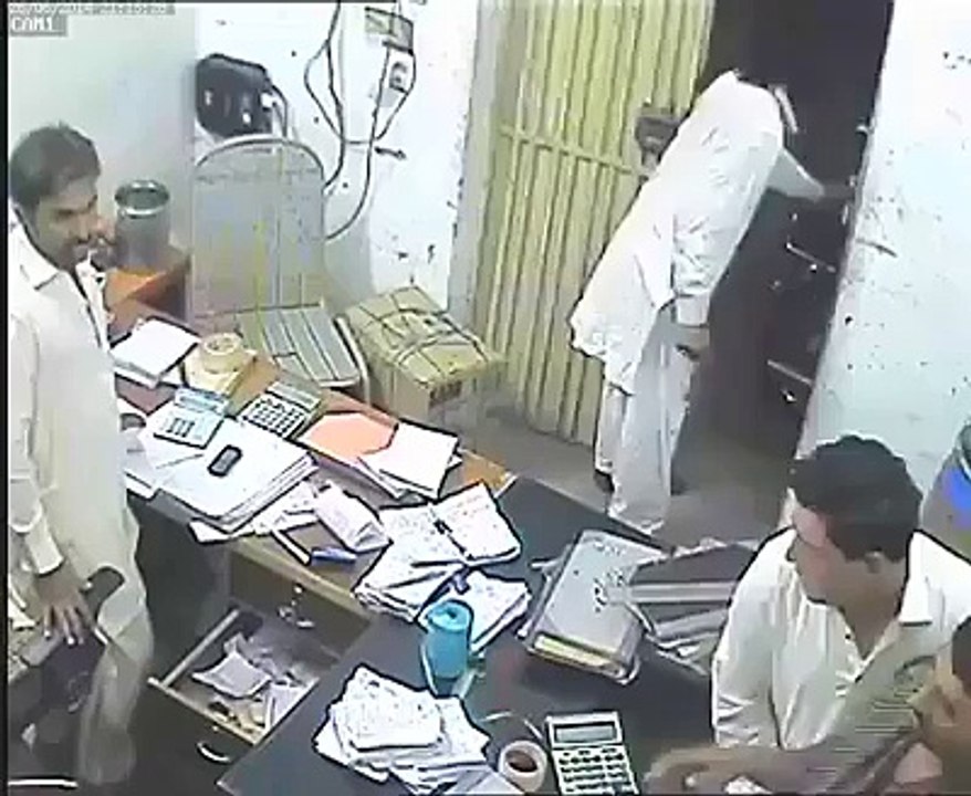 shop robbery 2
