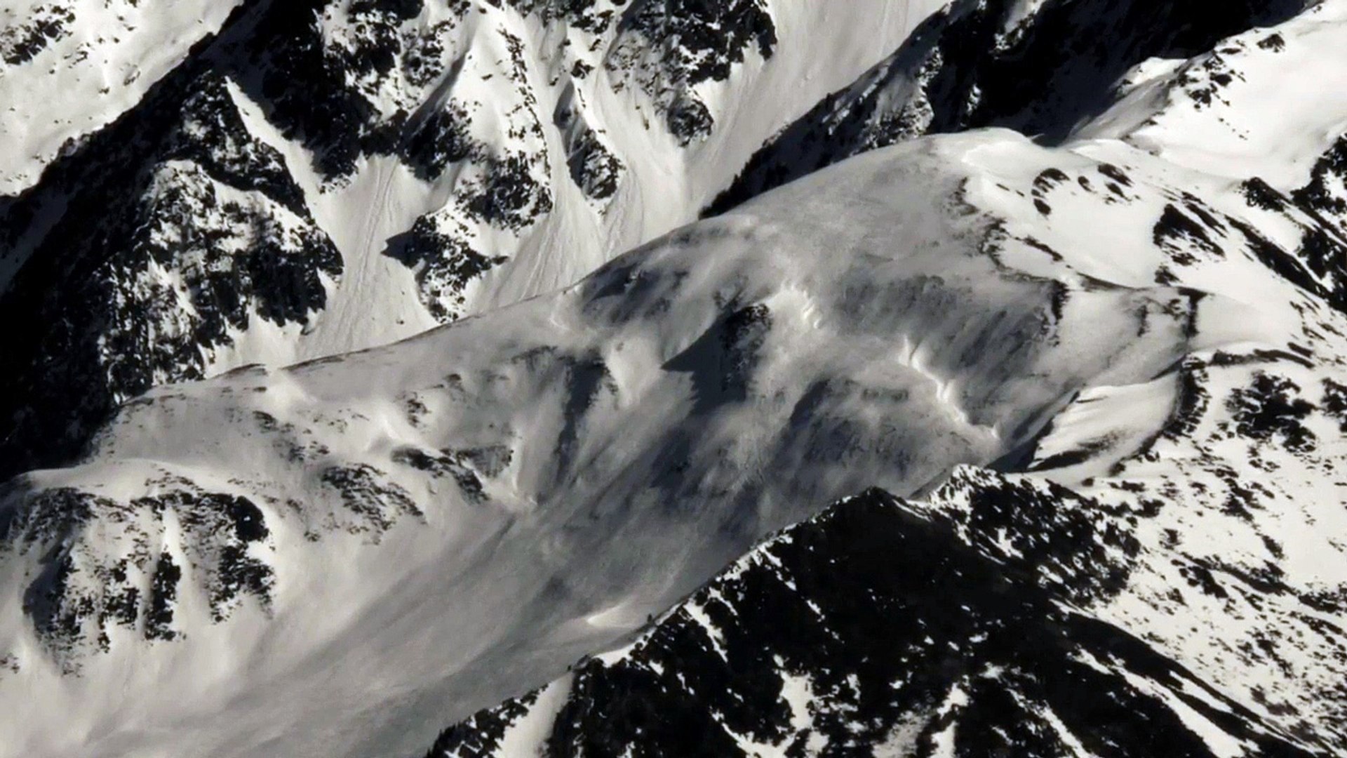 Montaña en sombra - Vidéo Dailymotion