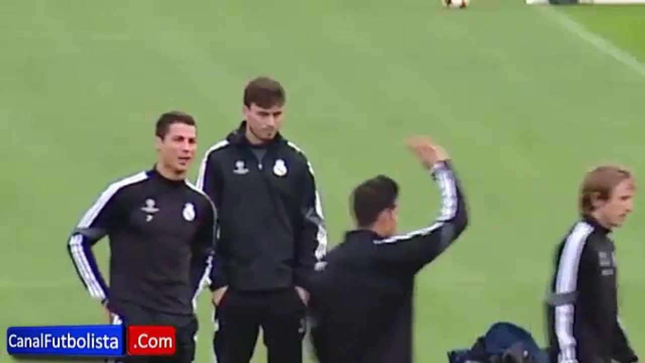 Quand Cristiano Ronaldo se moque de James Rodriguez après un petit pont