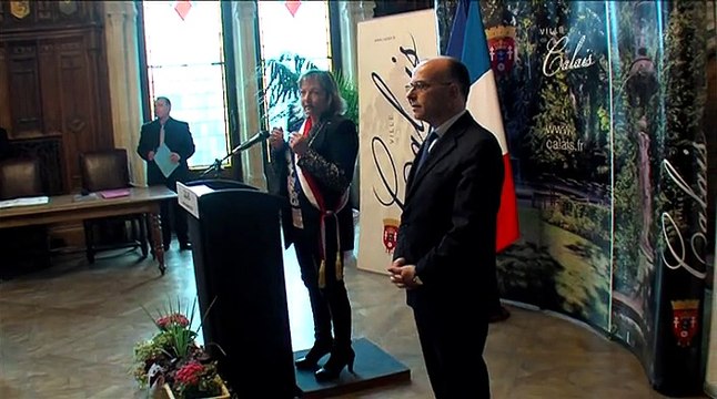 Calais : visite de Bernard Cazeneuve, ministre de l'Intérieur, sur la problématique des migrants