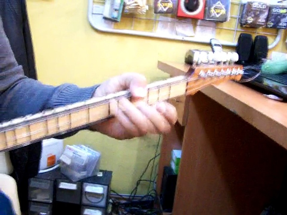 kısa sap gitar burgulu prof bağlama