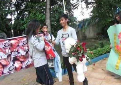 Man Surprises Girlfriend for Anniversary