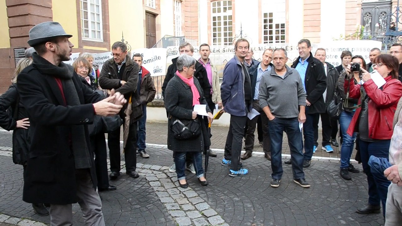Lochwiller : Manifestation devant le tribunal de Saverne
