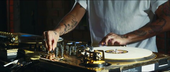 DJ Craze nous montre ce qu'est un vrai DJ