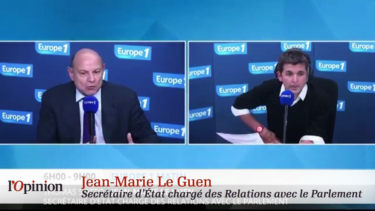 François Hollande double Manuel Valls sur sa droite