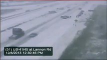 Un énorme carambolage sur la neige