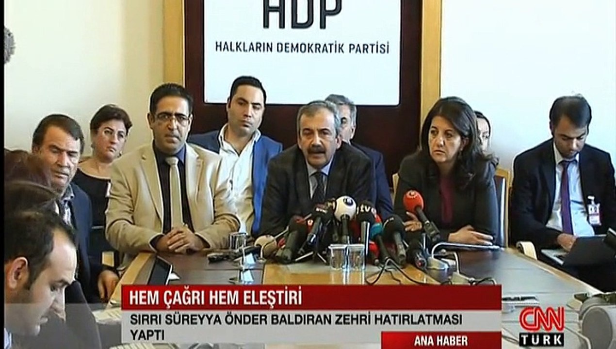 SIRRI SÜREYYA ÖNDER Basbakan,a Bize Had Bildirmek Size mi Kaldi.Bu dille Bir Cocuga Ev Ödevi Bile Yaptiramazsin!!