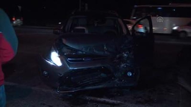 Çorlu'da Trafik Kazası: 2 Yaralı