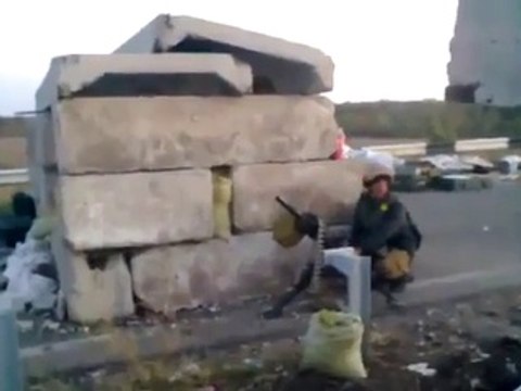 Украина.Бой за город Дебальцево.Украинские войска накрывают террористов огнем