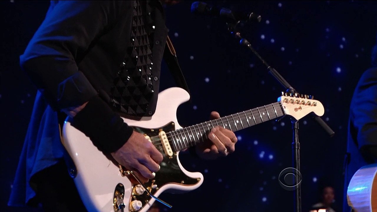 Joe Walsh, Jeff Lynne and Dhani Harrison - Something