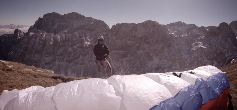 The Waiting Game - Swing Mirage and Swing Spitfire Light Hike And Fly.