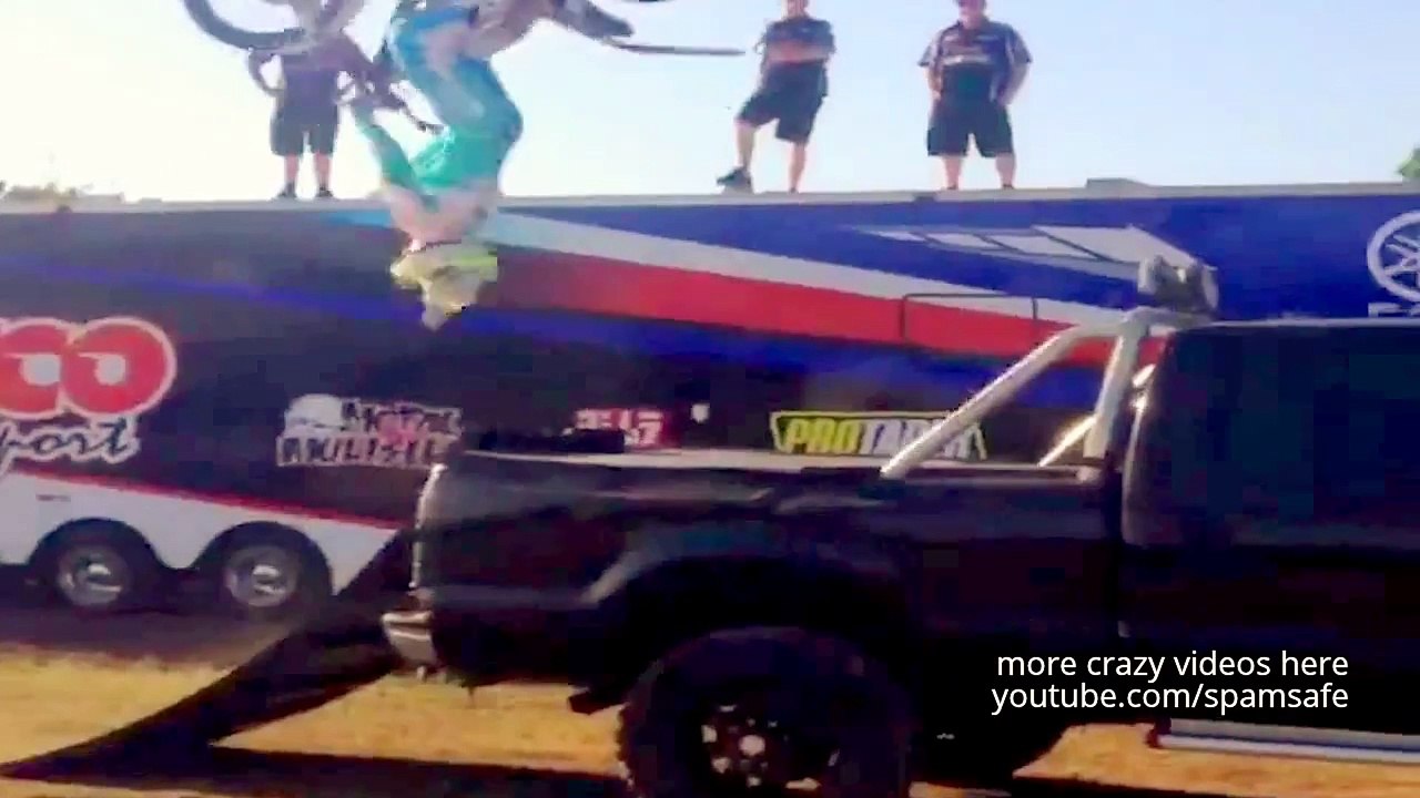 Motosiklet İle Takla Atmak - Araba Tutkum