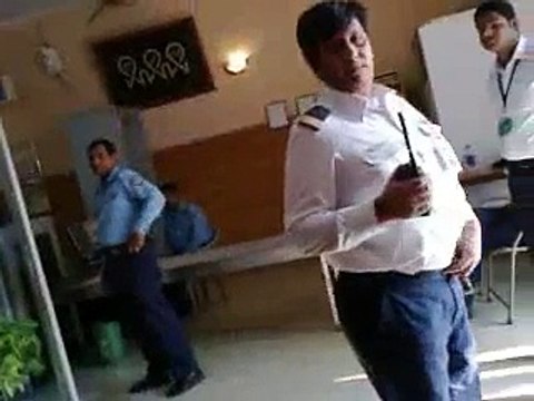 Javed Hashmi And His Grandson Was Given Ticket Of A Passenger Who Had Ticket But Was Denied Boarding